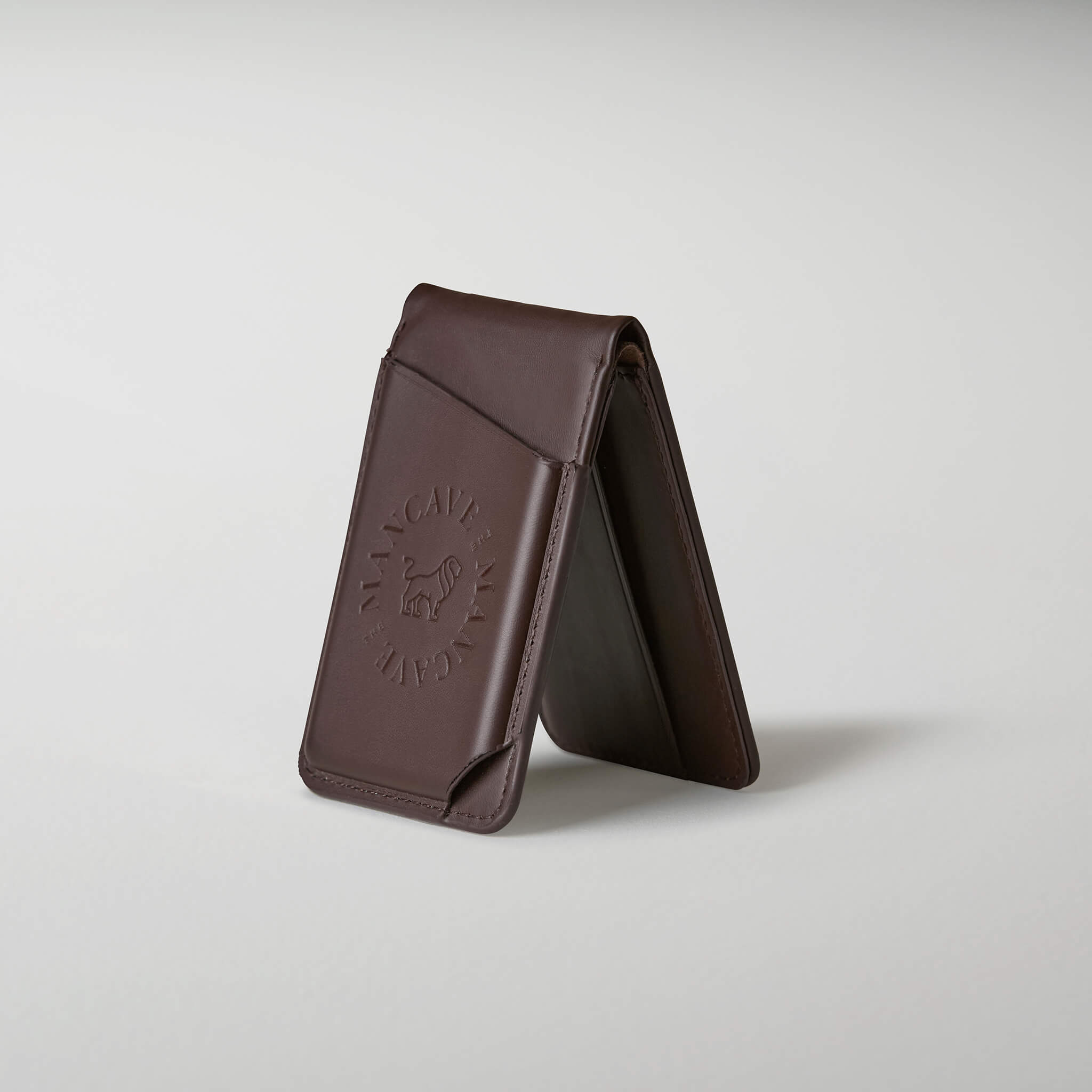 Premium Vault Stand – Läderfodral med MagSafe & RFID-skydd